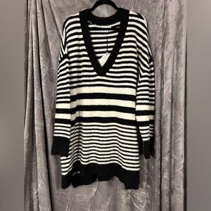 NWT Ava & Viv Black White Stripe Long Length Sweater Women’s Plus 24/26 3X